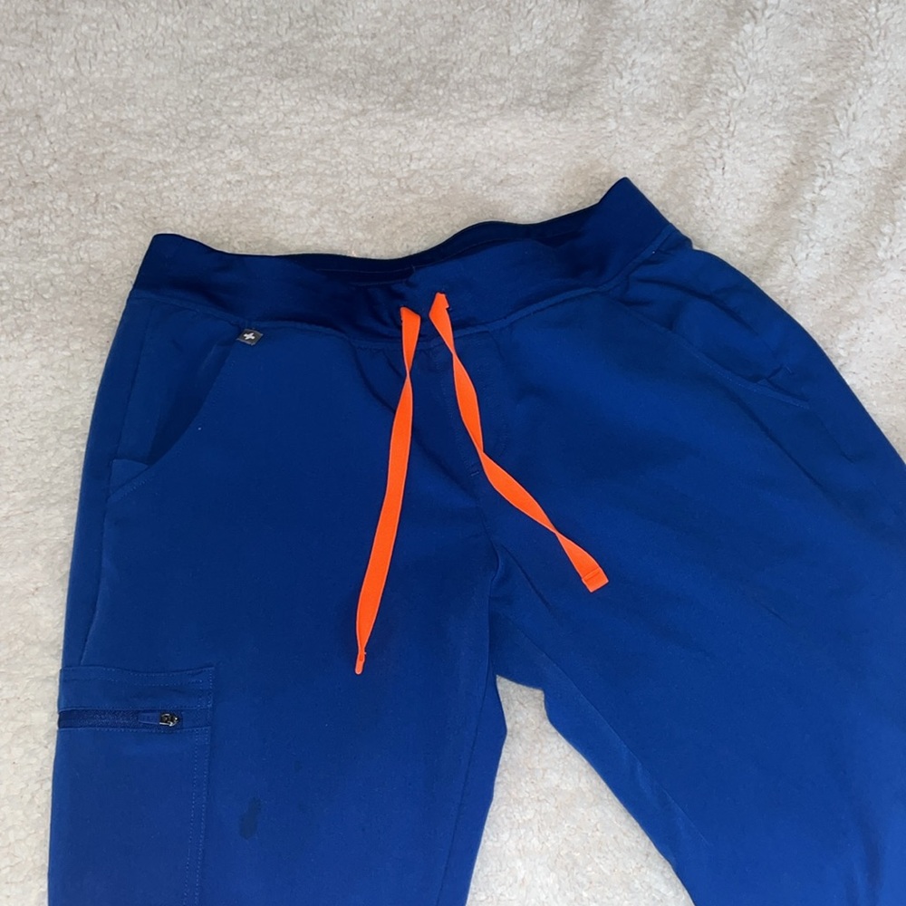 FIGS scrub pants - Picture 2 of 4